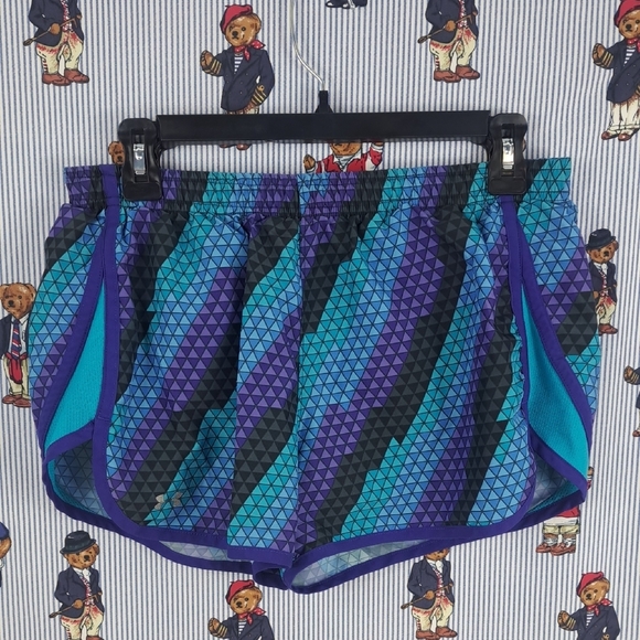 Under Armour Womens lined geometric purple & blue casual running shorts SZ Med - Picture 1 of 6